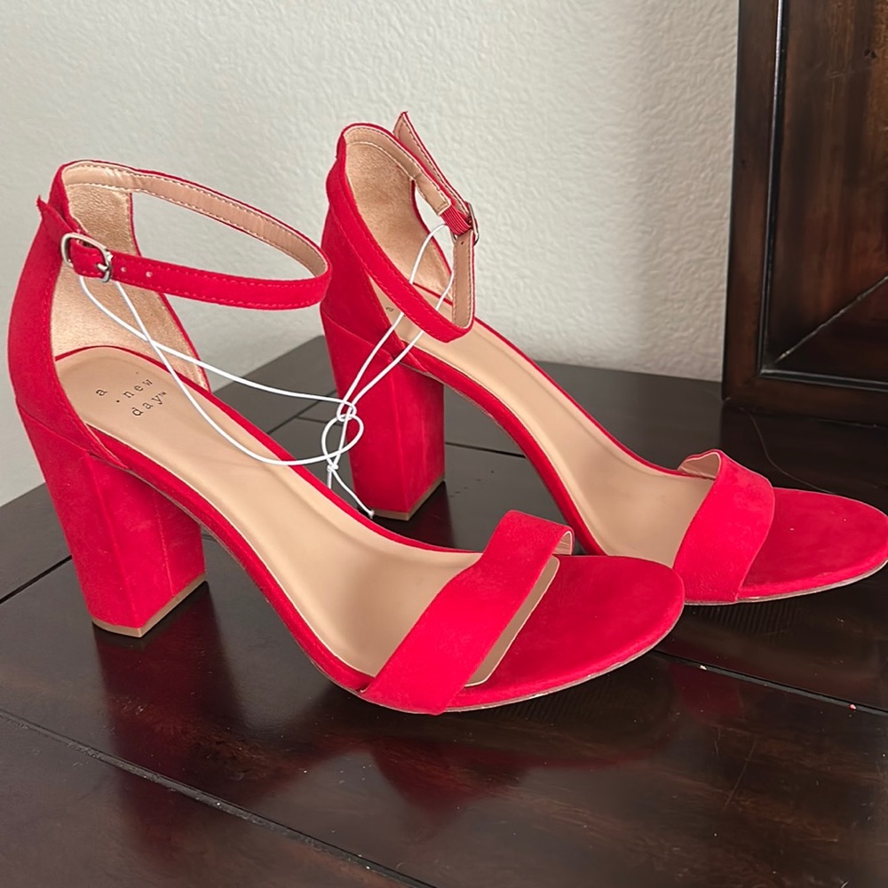 A New Day Red Heels, Size 10W